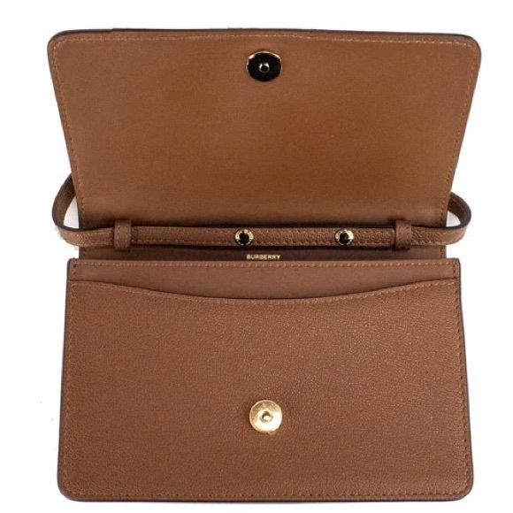 SOLD‼️NWT Burberry Hampshire Small Embossed Crossbody Bag or Clutch - Picture 4 of 10